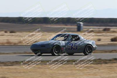 media/Nov-17-2024-CalClub SCCA (Sun) [[5252d9c58e]]/Around the Pits/